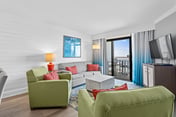 3BR Oceanfront Condo at Grande Cayman Resort!