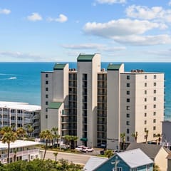 Oceanfront Luxury 4BR | Sleeps 10 | Beach Club II