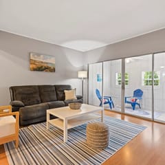 Robbers Roost 2BR Townhome · Pool · Pet-Friendly