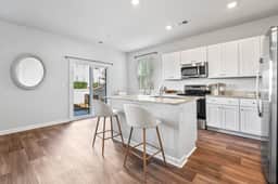 New 4BR Designer Beach Home • Near Main St & Ocean