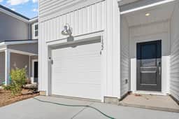 Modern 4BR Home • 5 Min to Beach • Sleeps 10
