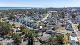 🏝️ Private 2BR Townhouse – 1 Mile to Beach + Golf Views! 🏌️‍♂️ Dogs stay free