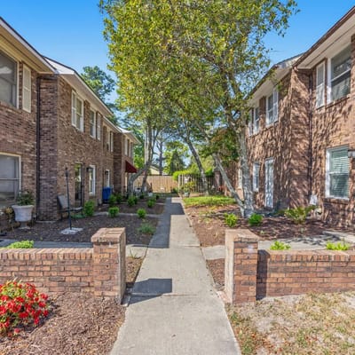 Winds Townhouse 2BR Private Yard & Beach Walk
