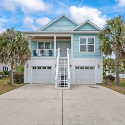 4BR Home Near MarshWalk + Pro Golf Simulator