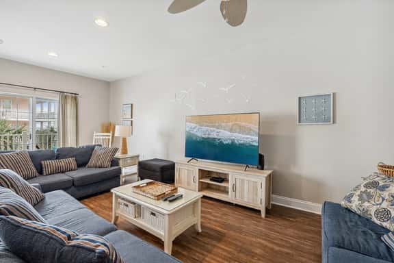 Oceanview 5BR with Game Room Sleeps 17 - Image 1