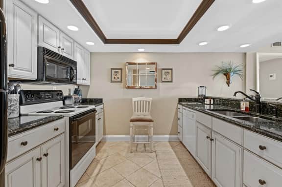 Upscale Oceanfront 3BR Condo • 14th Floor • Golf Course Views