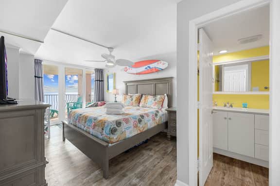 Modern Direct Oceanfront 3 Bedroom - Palms Resort!