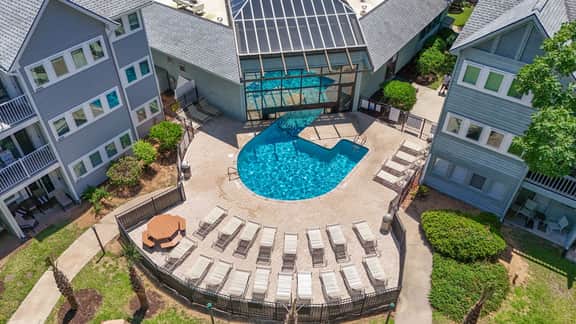 Gated 2BR w/ Pools, Lazy River + Beach Access!