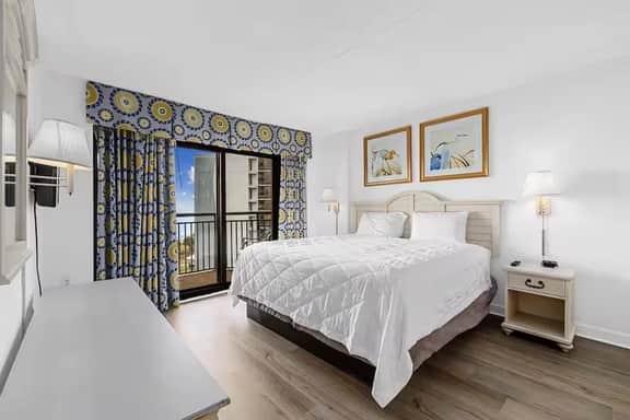 🌊 Oceanfront 3BR Condo | Sleeps 10 | Luxe Stay in Myrtle Beach