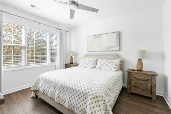 Relaxing Haven Retreat: 2 Bedroom Condo with Golf Course Views