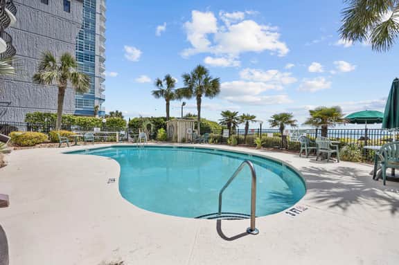 Modern Direct Oceanfront 3 Bedroom - Palms Resort!