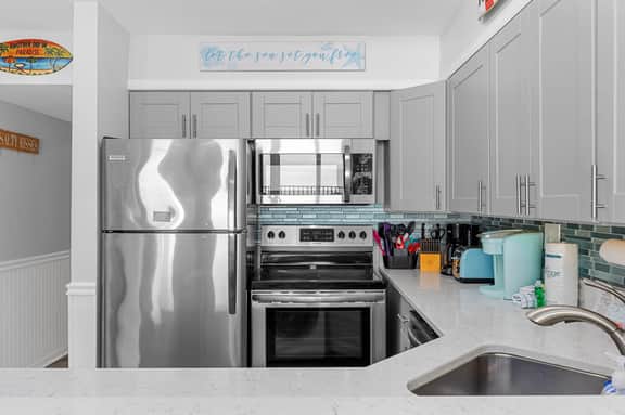 Modern Direct Oceanfront 3 Bedroom - Palms Resort!