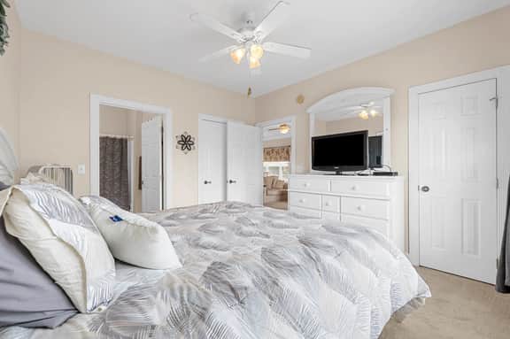 Cozy 2BR Condo in Little River – Near Beaches & Golf