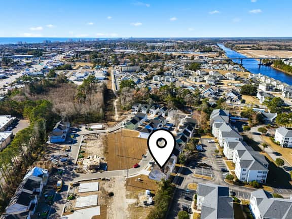 New 4BR Designer Beach Home • Near Main St & Ocean