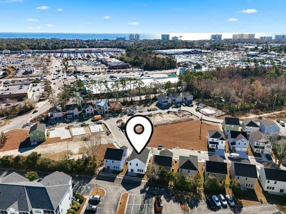 New 4BR Designer Beach Home • Near Main St & Ocean