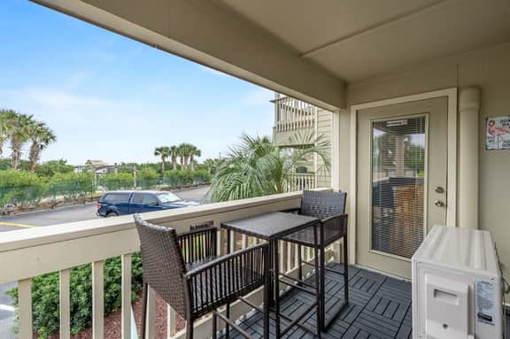 Retro-Themed Condo | 2BR | Perfect Location
