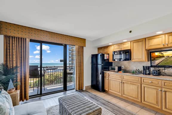 Oceanfront Oasis: Luxury 1 Bedroom at Beach Cove Resort in North Myrtle Beach!