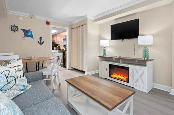 🌊 Oceanfront Gem | Holiday Pavilion 1BR | Walk to Boardwalk 🎡