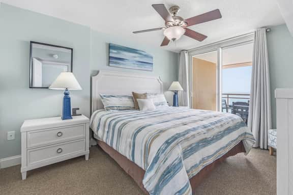 Luxury 3BR Oceanfront Penthouse w/ Lazy River