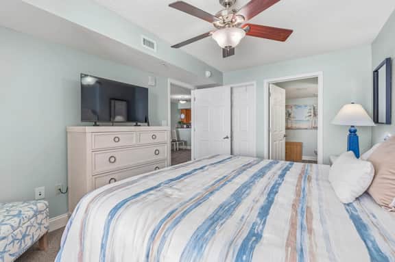 Luxury 3BR Oceanfront Penthouse w/ Lazy River