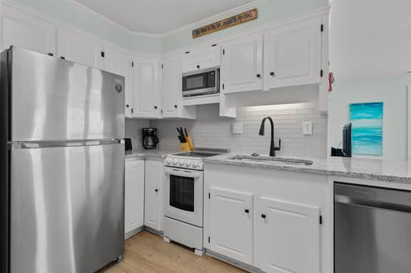 Ocean Lakes 4BR House Pools & Water Park Sleeps 12