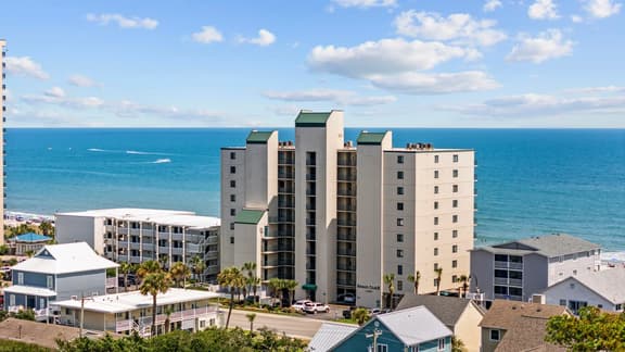 Luxury 4BR Oceanfront | Sleeps 10 | Beach Club II