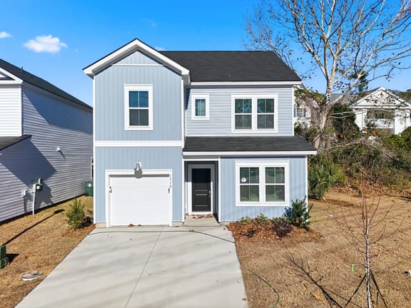 New 4BR Designer Beach Home • Near Main St & Ocean