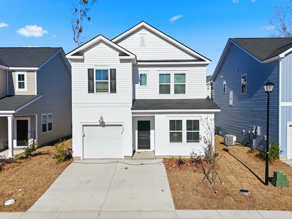 New 4BR Designer Beach Home • Near Main St & Ocean