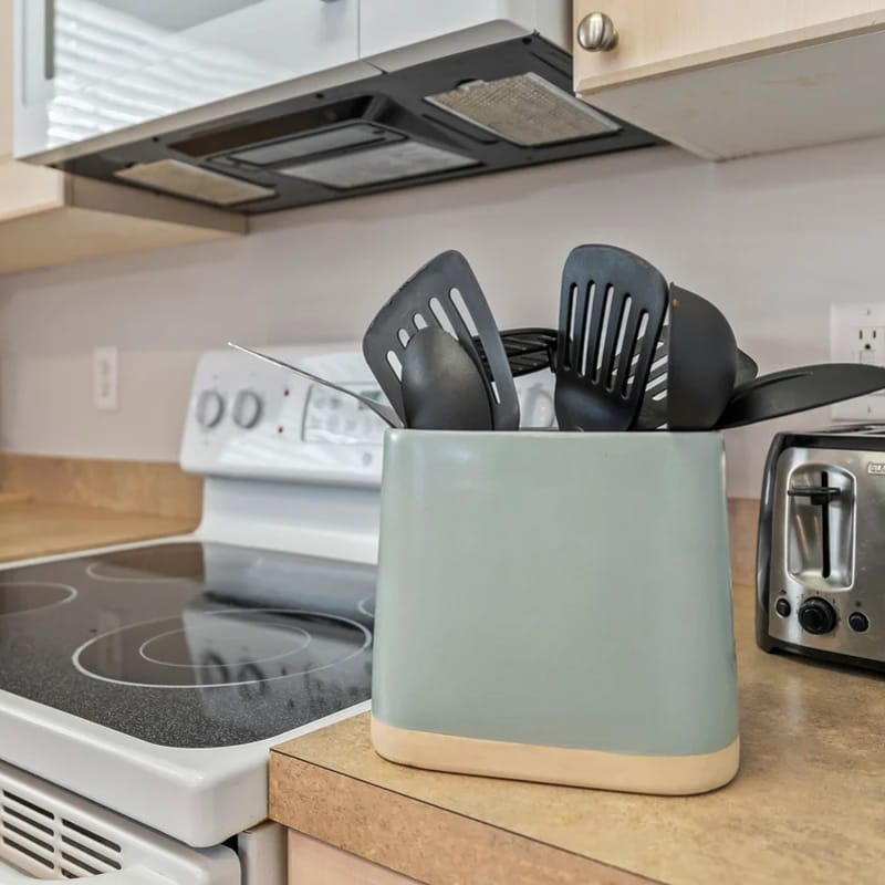 Cozy 3BR w/ Private Balcony - Dog Stays Free
